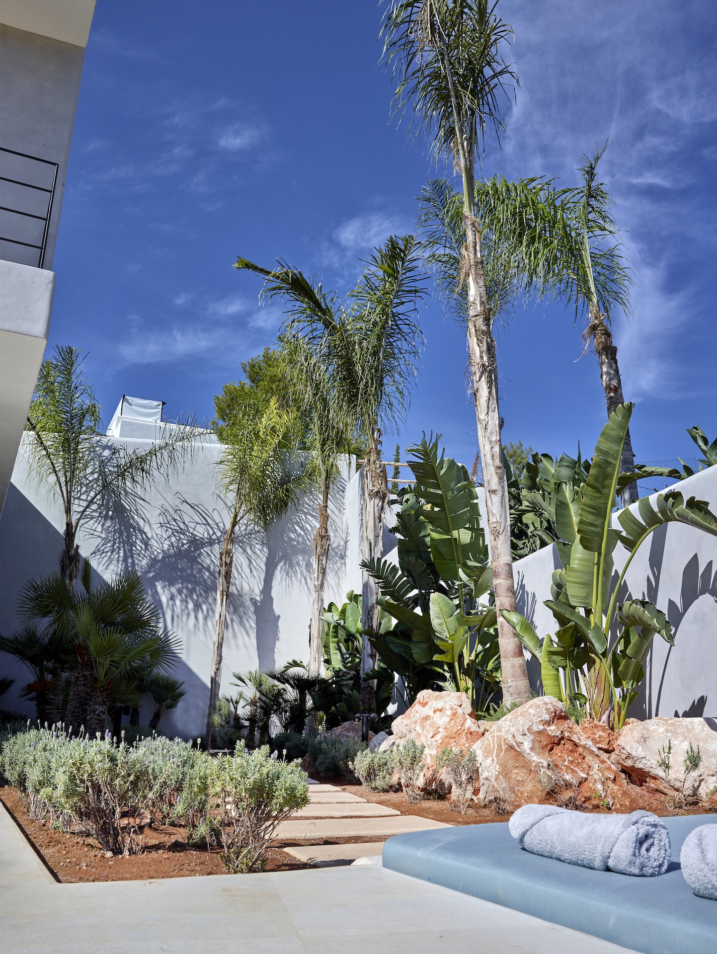 Resa Estates Ibiza koop sale Cala Moli villa seaviews modern terrace 4.jpg